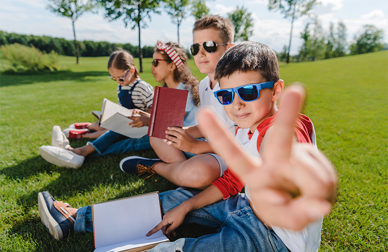 ¡Tendencias en gafas para niños que combinan estilo y protección!