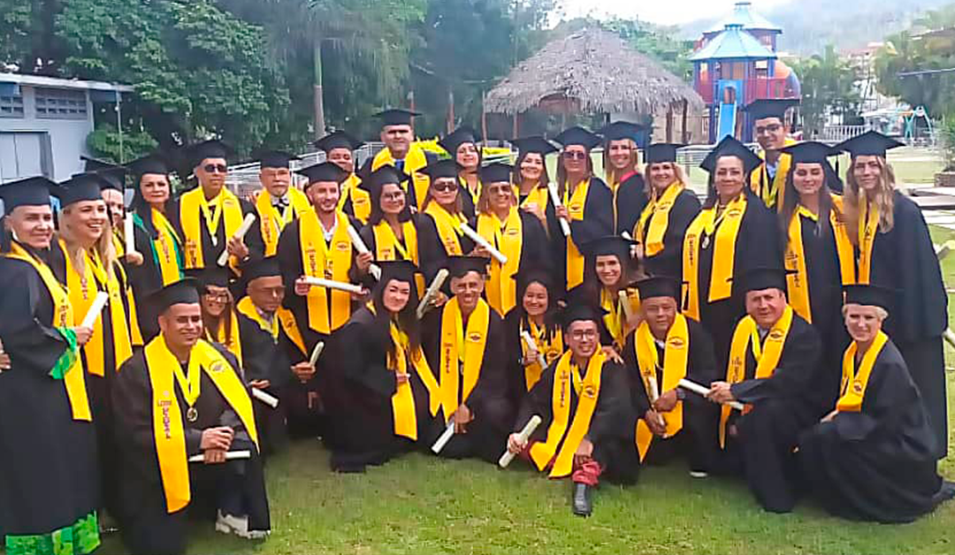 La UNERG celebra la graduación de profesionales en Optometría del año 2024